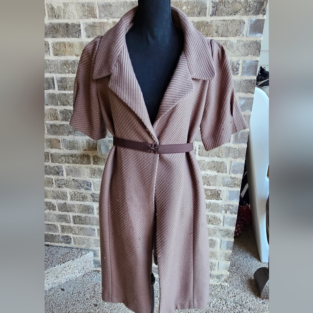 Vera Wang Short Sleeve Trench Coat Sz Medium.